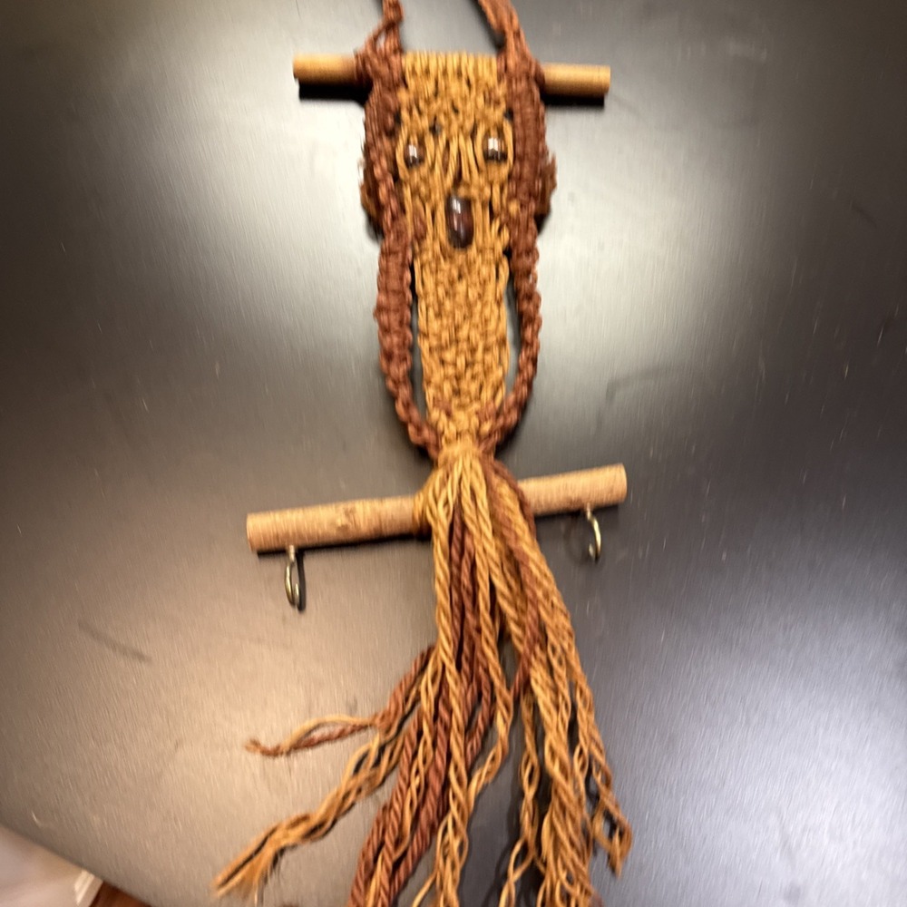 Vintage Owl Key Holder 1970's Boho Macrame Wall Hanging Decor Driftwood 21" - Picture 6 of 9